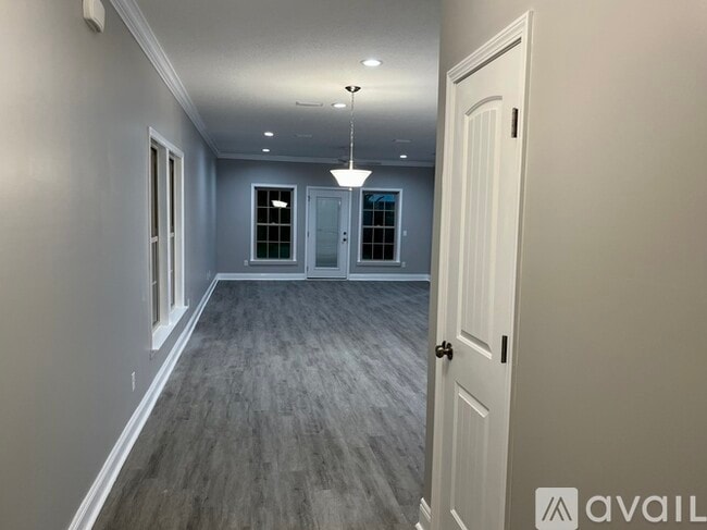 Building Photo - 2825 La Mesa Ave