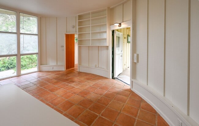 Building Photo - Dolores Street Triplex