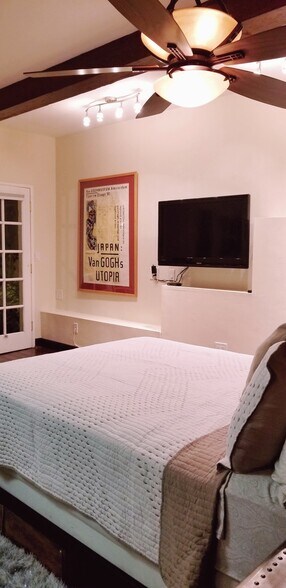 TV with Cable - 1331 Willow St