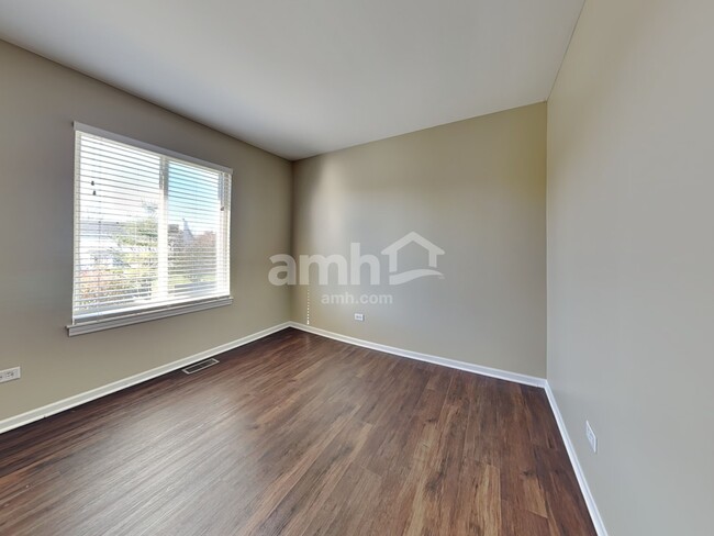 Building Photo - 2735 Lahinch Dr