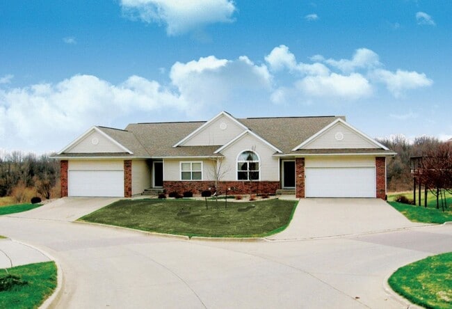 Building Photo - 13-13 Redtail Ct