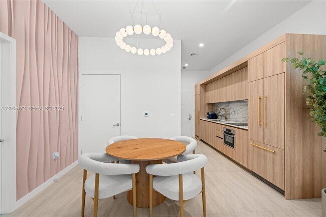 Building Photo - 77 SE 5th St