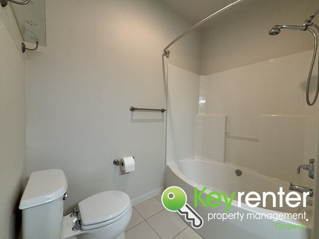 Building Photo - 2164 Yakima Ct