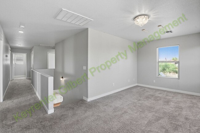 Building Photo - 5 bed / 2.5 bath Home in the San Tan Heigh...