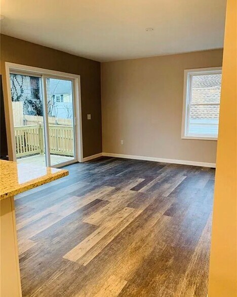 Building Photo - 99 Parnell St