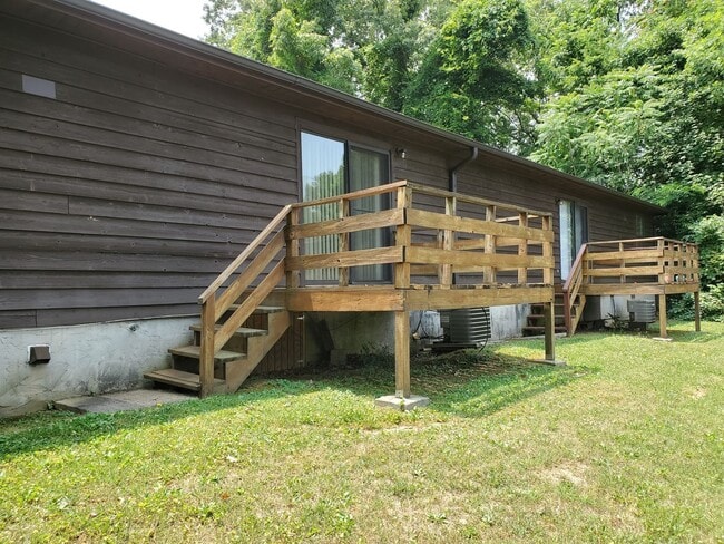 Building Photo - Maryville 2BR/ 1BA Condo