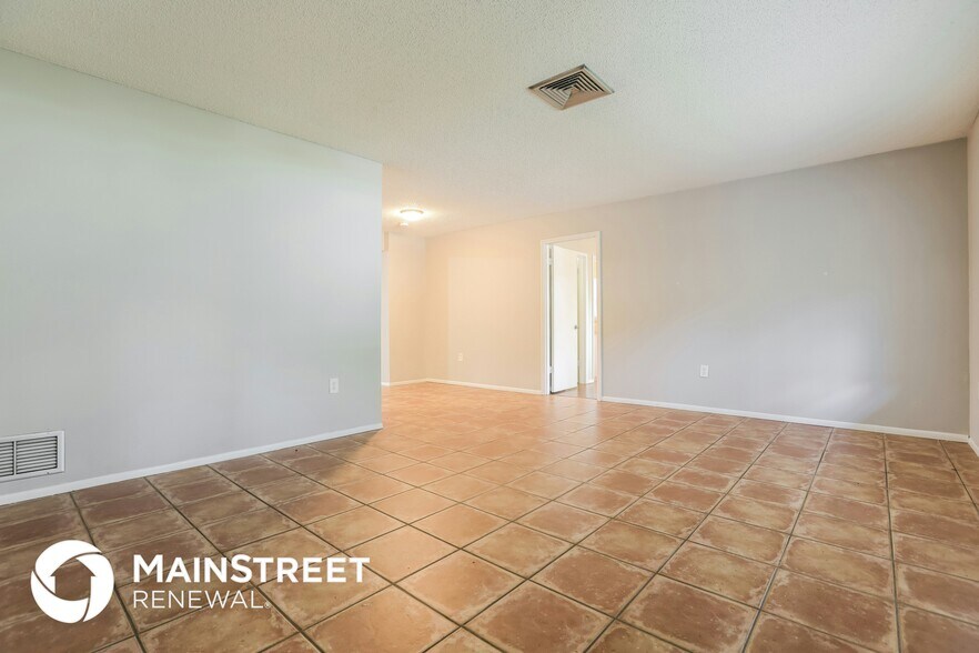 Primary Photo - 2080 Java Plum Ave
