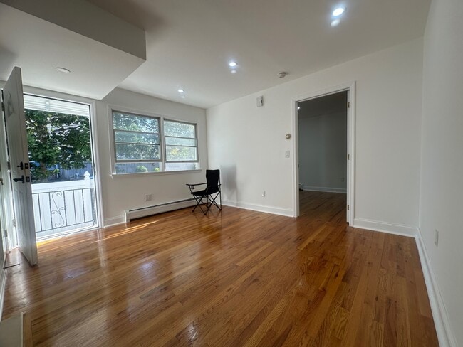 Building Photo - 66 Whitman Ave