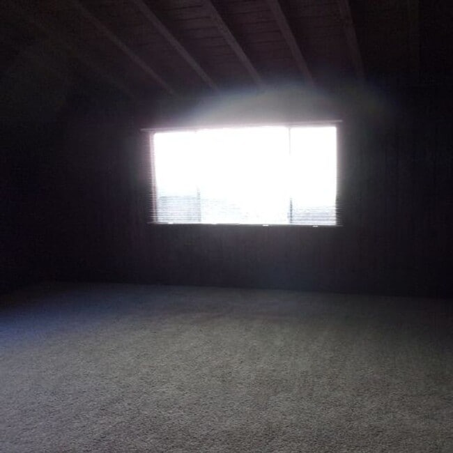 Building Photo - Spacious Private Home with Pool on Nearly Half an Acre