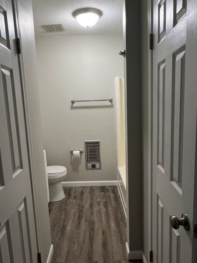 Building Photo - 2nd floor 1 bedroom apartment in Niles