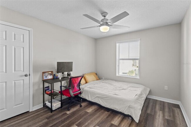 Building Photo - 12841 Tannencrest Dr