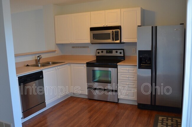 Building Photo - 6500 Crab Apple Dr