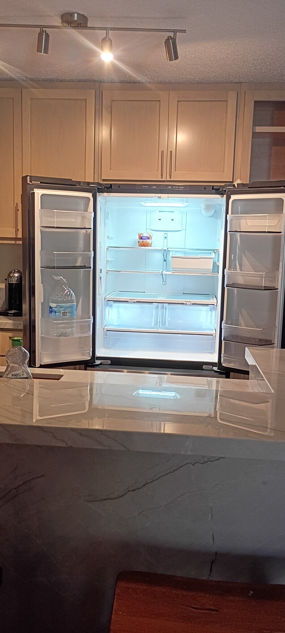 Building Photo - 1855 Diamond St