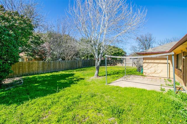 Building Photo - 10000 Bugle Dr