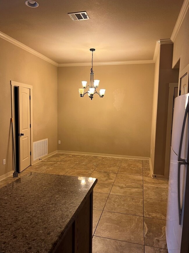 Building Photo - 3302 Lineage Loop