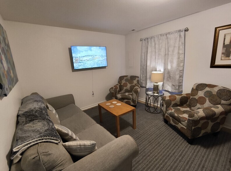 Building Photo - 3518 E Richmond Rd