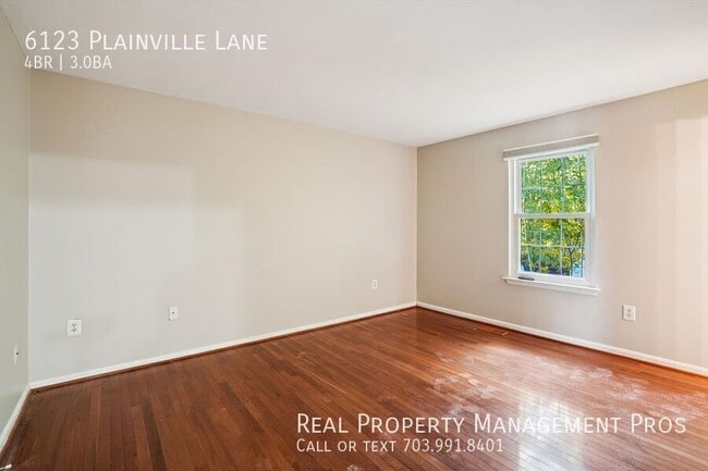 Building Photo - 6123 Plainville Ln