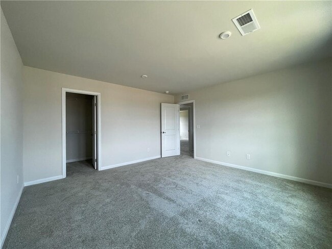 Building Photo - 105 Marchmont Dr