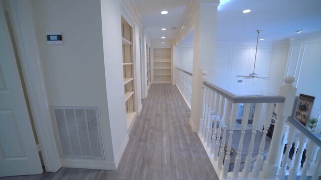 Building Photo - 3406 Kingsway Ct
