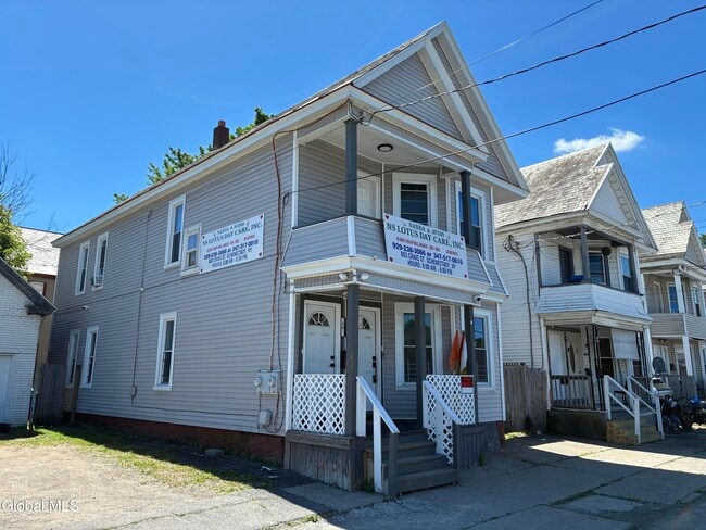 Building Photo - 803 Craig St