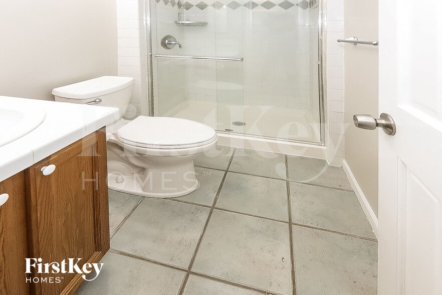 Building Photo - 1961 Big Tree Dr