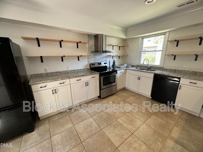 Building Photo - 3129 Stanhope Ave