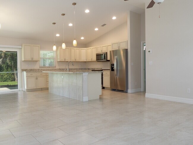 Building Photo - RENT THIS WITH ZERO DEPOSIT