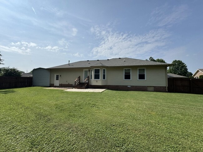Building Photo - 110 S Dove Ct