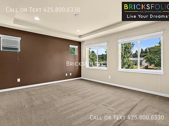 Building Photo - 814 Mount Baker Pl NE