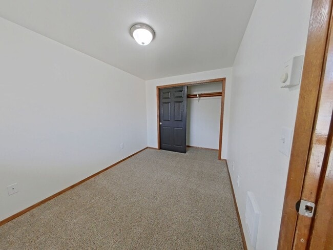 Building Photo - FALL SPECIAL ~ $715 OFF FIRST MONTH RENT