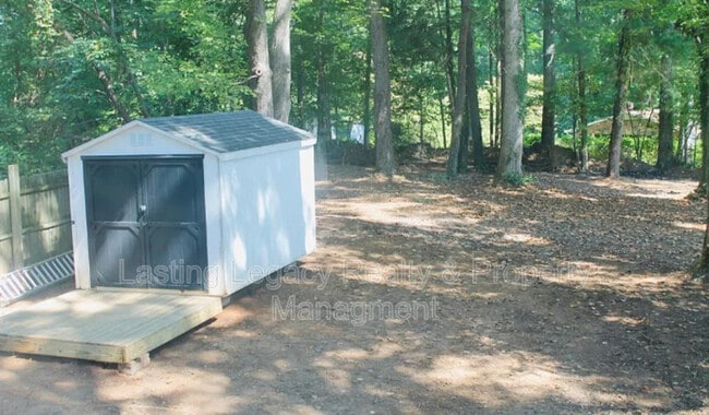 Building Photo - 275 Milling Rd