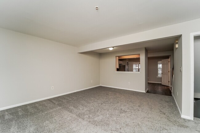 Building Photo - 7 Holly Leaf Ct