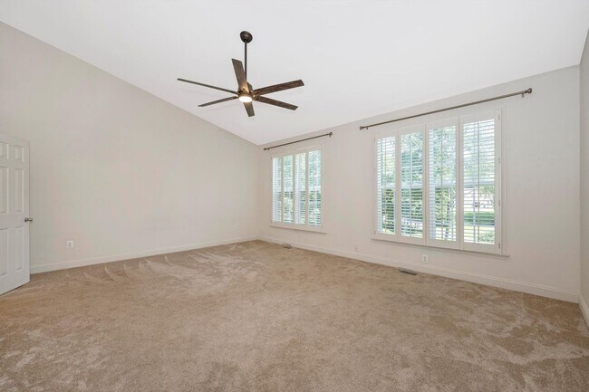 Building Photo - *Open House* 6/20 12-1 PM *