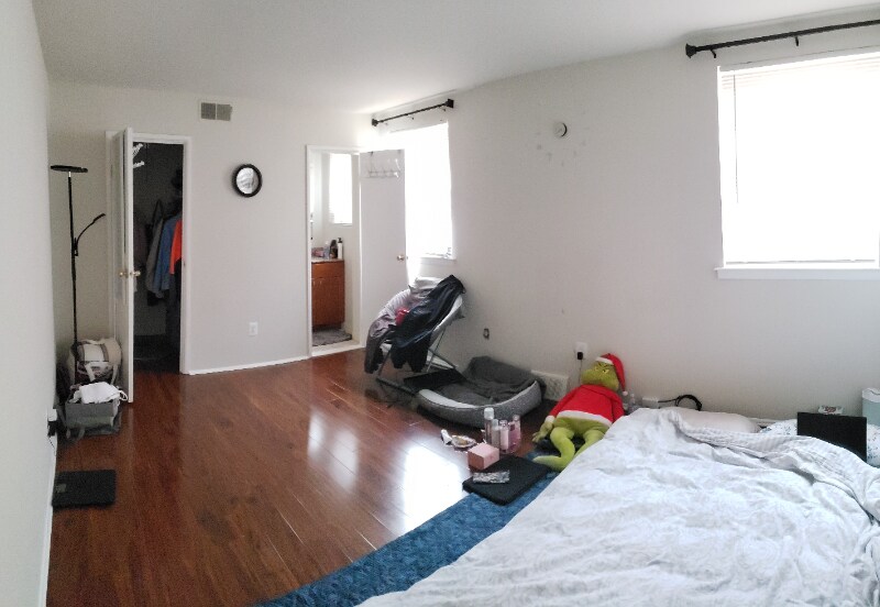 Building Photo - 9783 Hilspach St