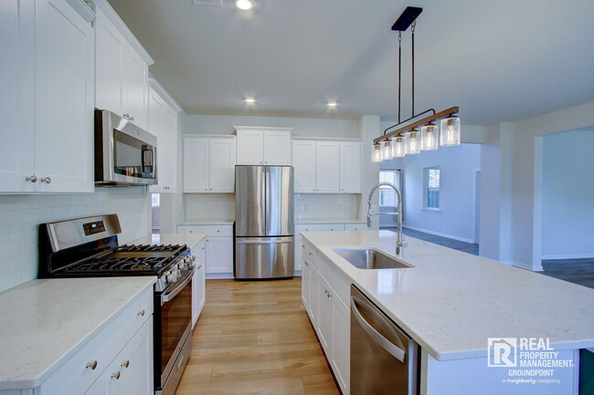 Building Photo - 137 Paddle Boat Wy