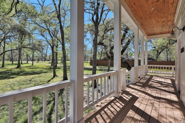 Building Photo - 20802 Pecan Bend Rd