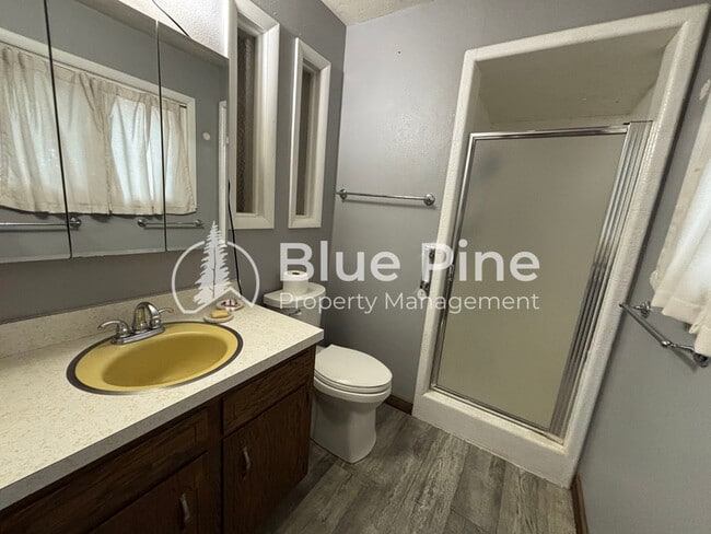 Building Photo - 2014 Tiffany Dr