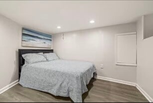 Building Photo - 2010 S Beechwood St