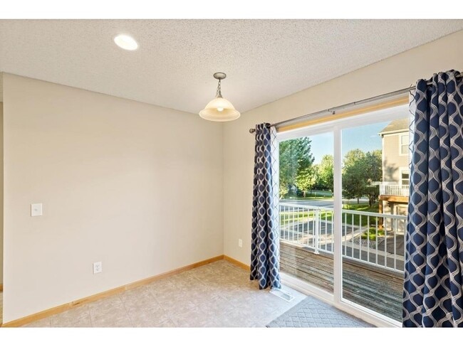 Building Photo - 899 Ledgestone Dr