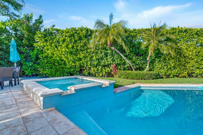 Building Photo - 107 E Inlet Dr