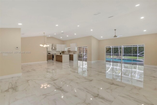 Building Photo - 10425 NW 48th Manor