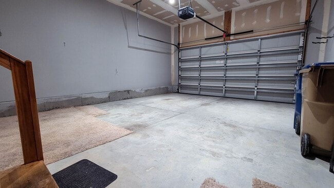 Building Photo - 6614 N Upchurch