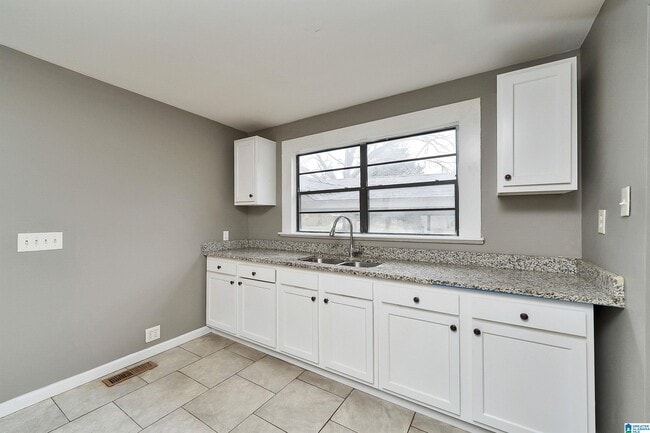 Building Photo - 1344 Pratt Hwy