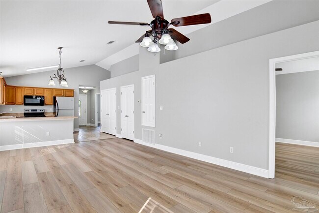 Building Photo - 5837 Creek Station Dr