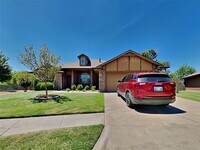 Building Photo - 12505 Edison Dr