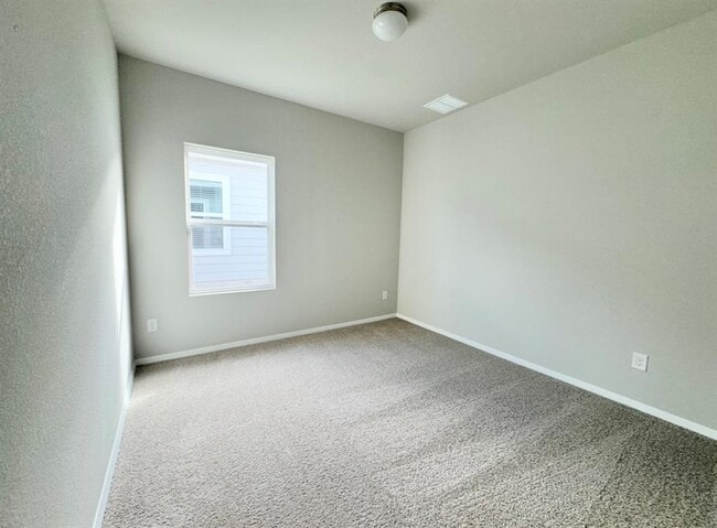 Building Photo - 144 Lavender Ln