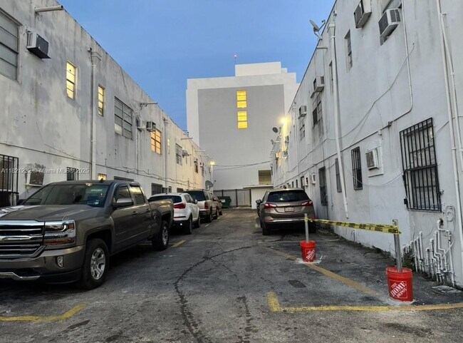 Building Photo - 1601 NW 62nd St