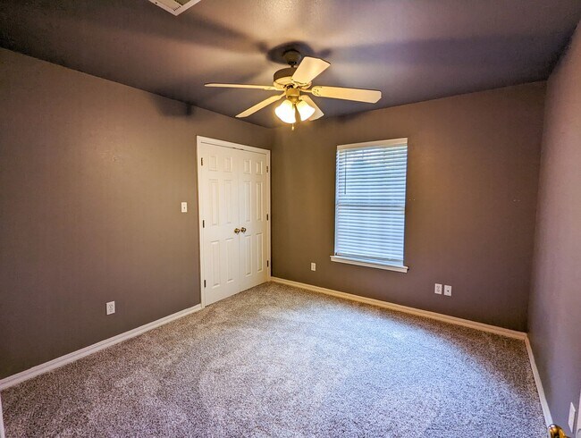 Building Photo - 2518 Brookhaven Dr