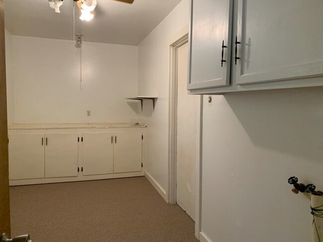 Building Photo - 4511 Greenway Dr