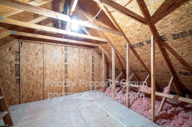 Building Photo - 2104 Sardony Ln
